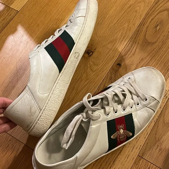 Gucci Man‘s Ace sneaker with bees，size 9